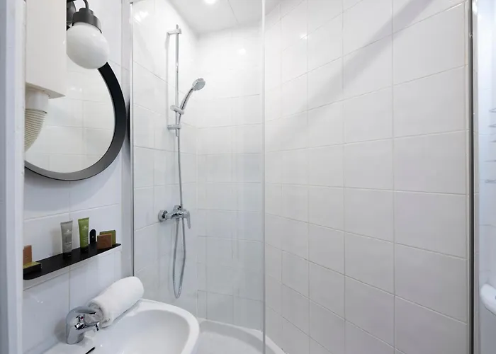 Lennon By Avalon Gare Du Nord Hotell 2*
